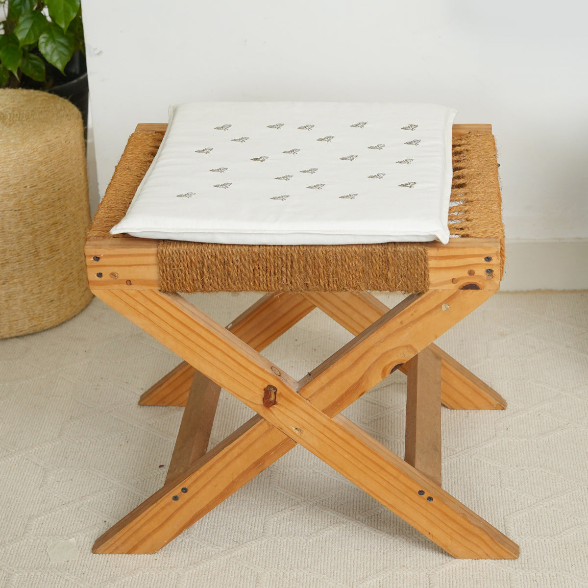 Ergonomic Latex Chair Pad with Embroidered Cotton Cushion Cover