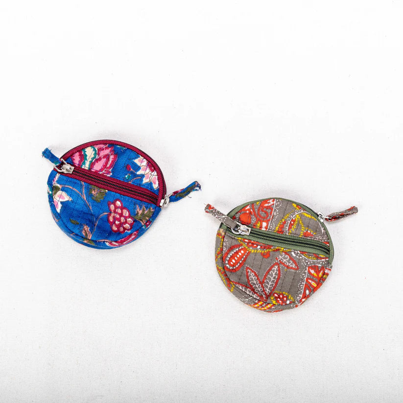 Compact Coin & Accessory Pouch – Stylish & Secure