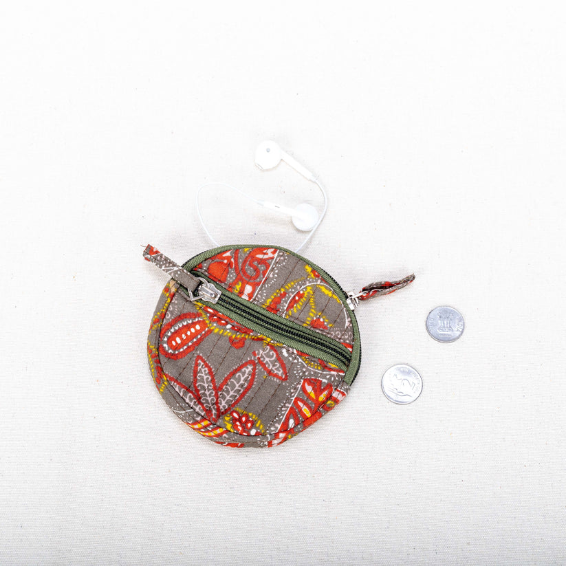 Compact Coin & Accessory Pouch – Stylish & Secure