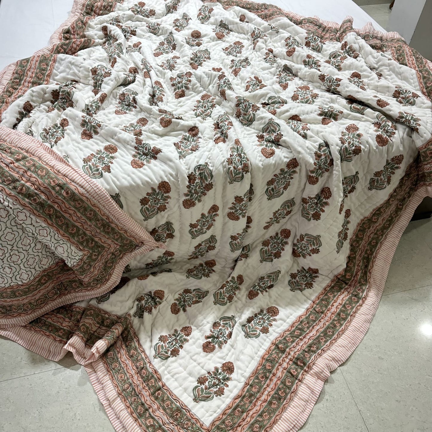 Sunrise - 100% Soft Cotton Organic Quilt/Blanket- Handcrafted in Jaipur