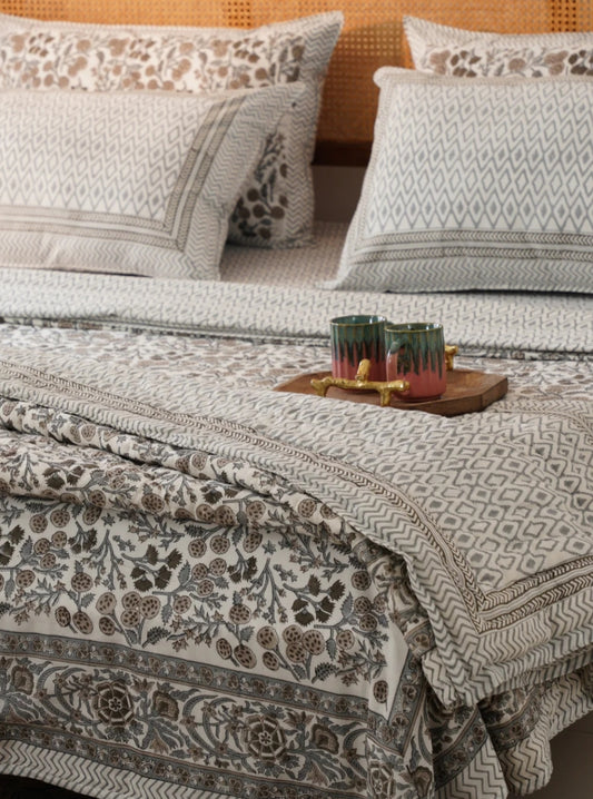 Amra 100% Soft Cotton Summer Quilt / Blanket - Reversible