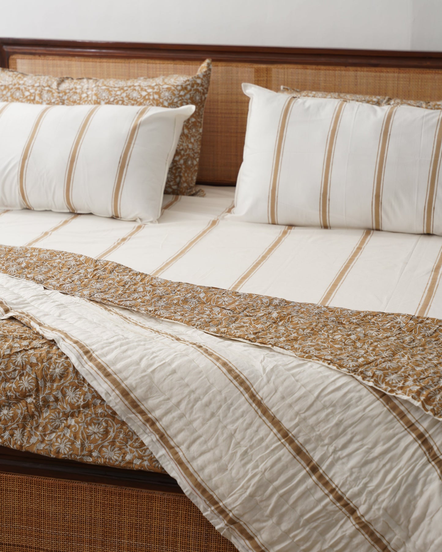Aara 100% Soft Cotton Summer Quilt / Blanket - Reversible