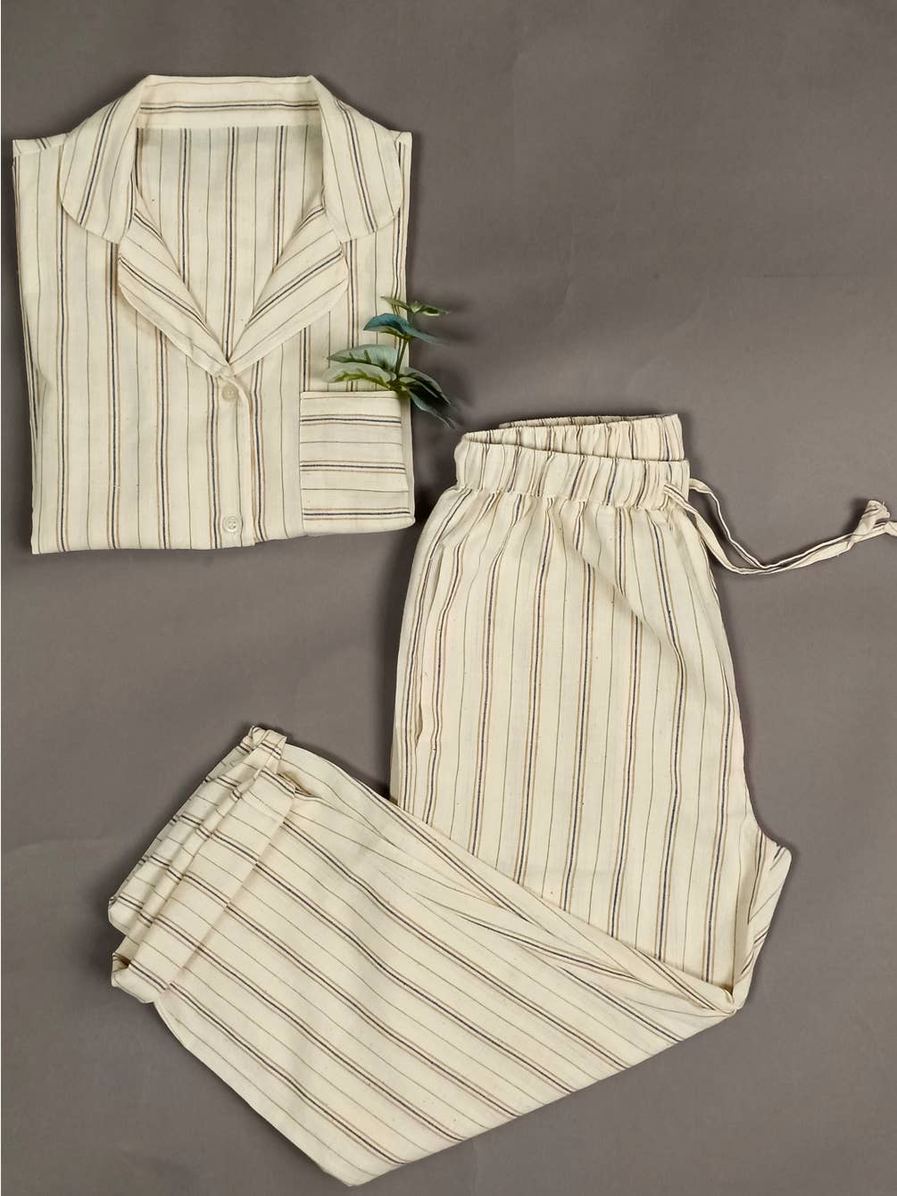 Classic Striped Striped Pajama Set for Adults and Kids