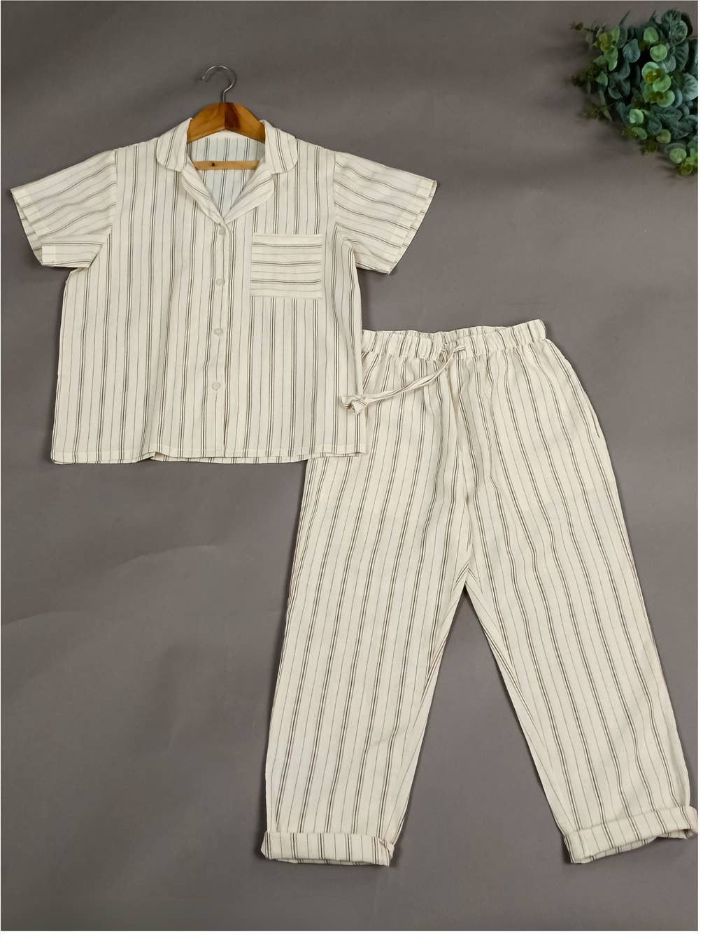 Classic Striped Striped Pajama Set for Adults and Kids – Akshu & Ameirah